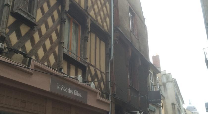 L'Appartement De La Maison Du Theatre Saint Bonnet Bourges Kamer foto